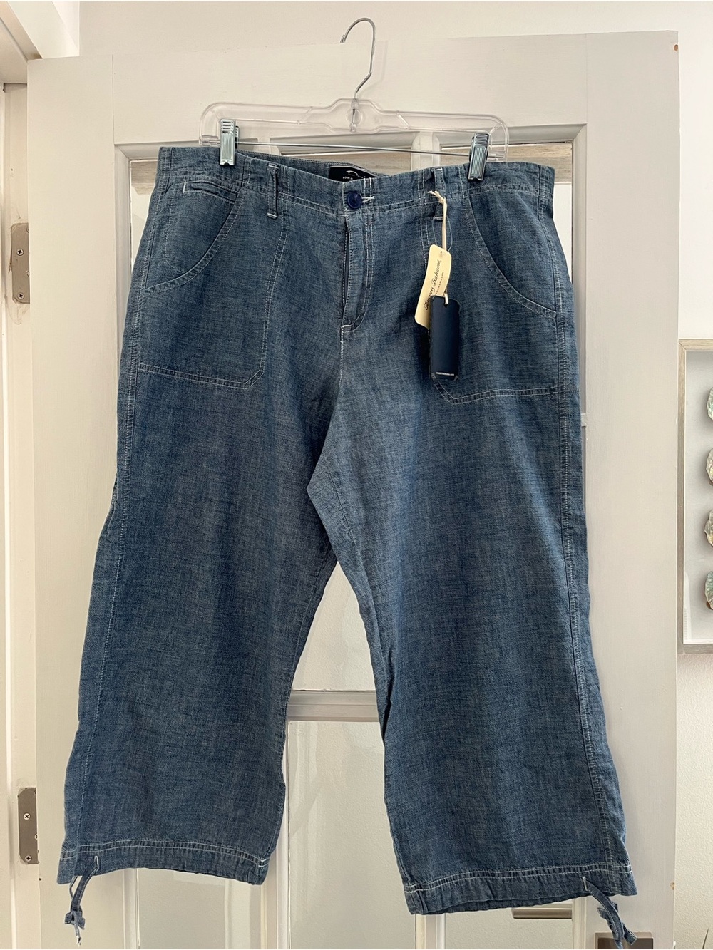 Tommy Bahama Chambray Cropped Pants